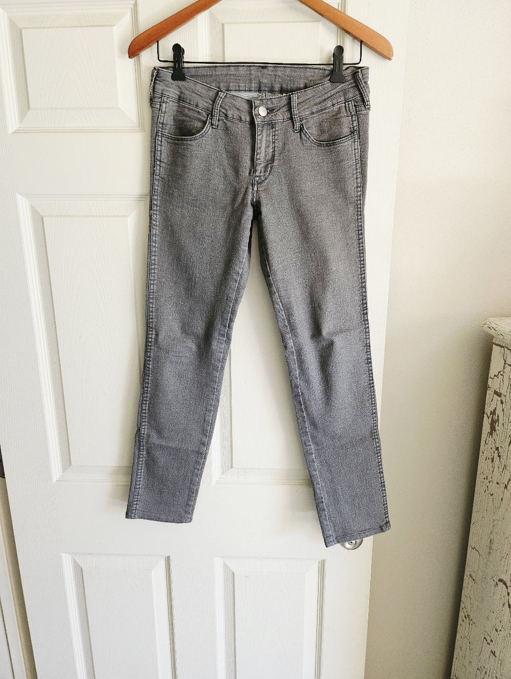 3/$15 H&M &Denim 27 *28.5x28" *Hemmed